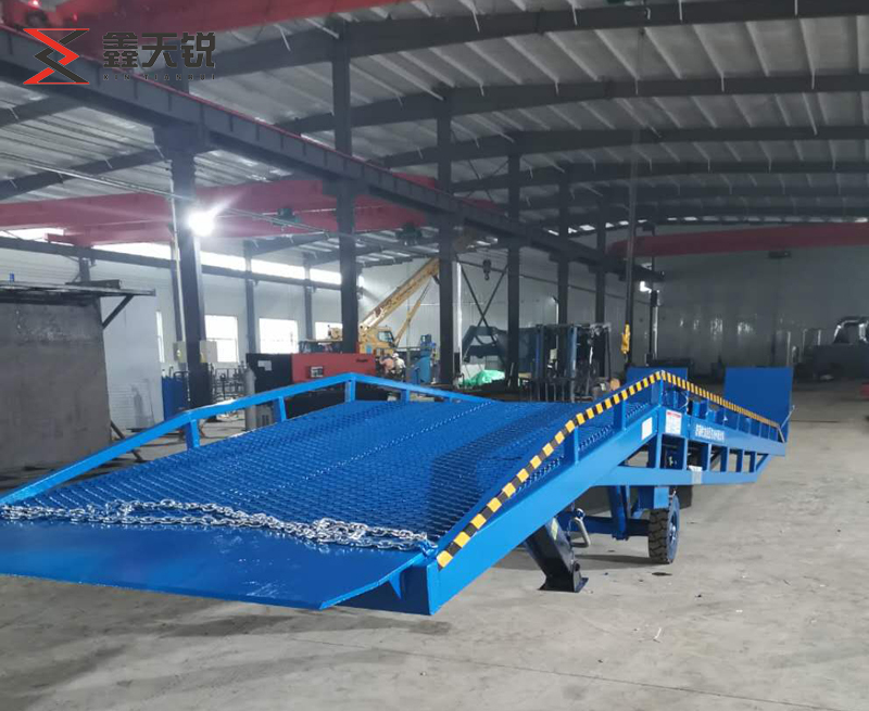 阜新移动式液压登车桥生产车间